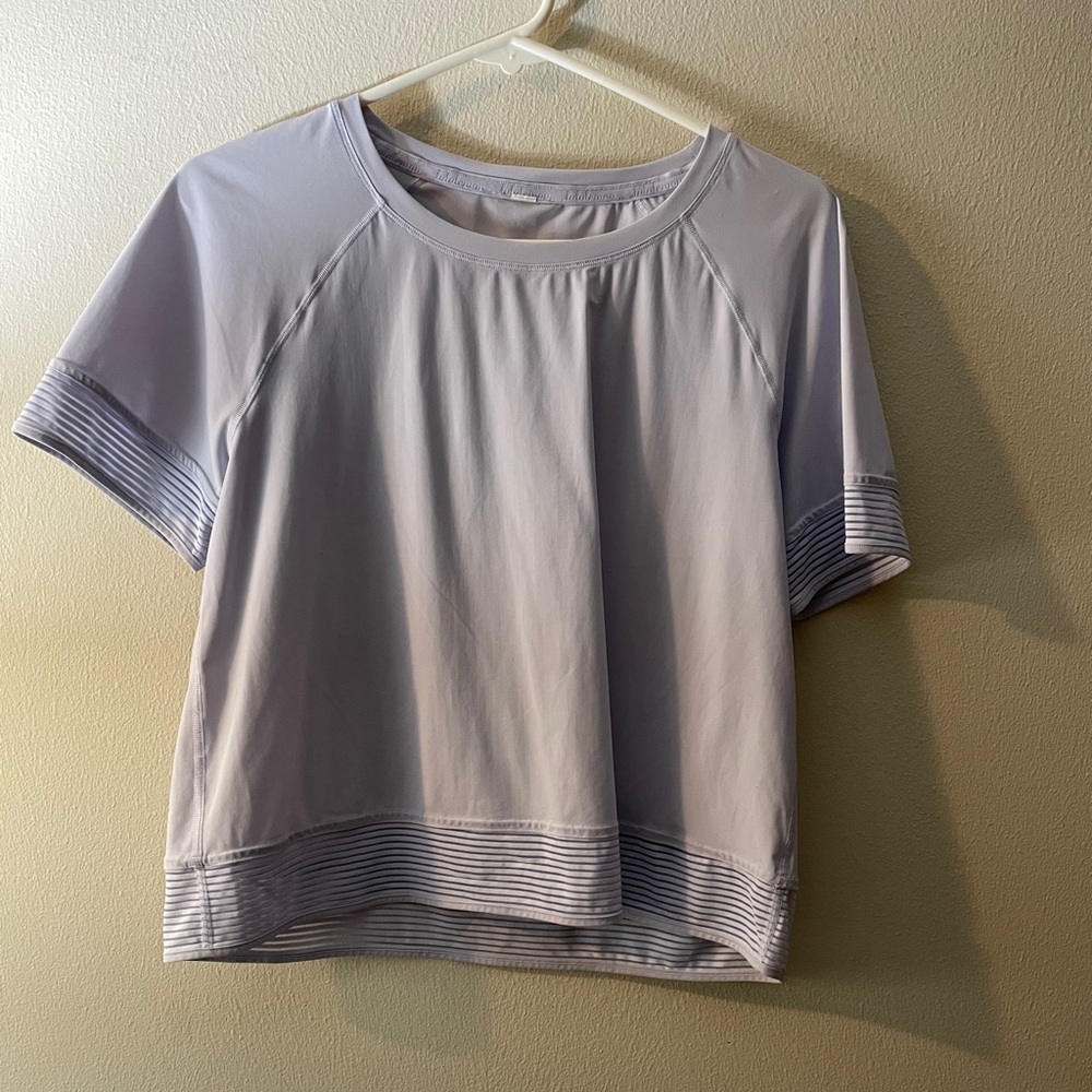 Lululemon crop tee size 8